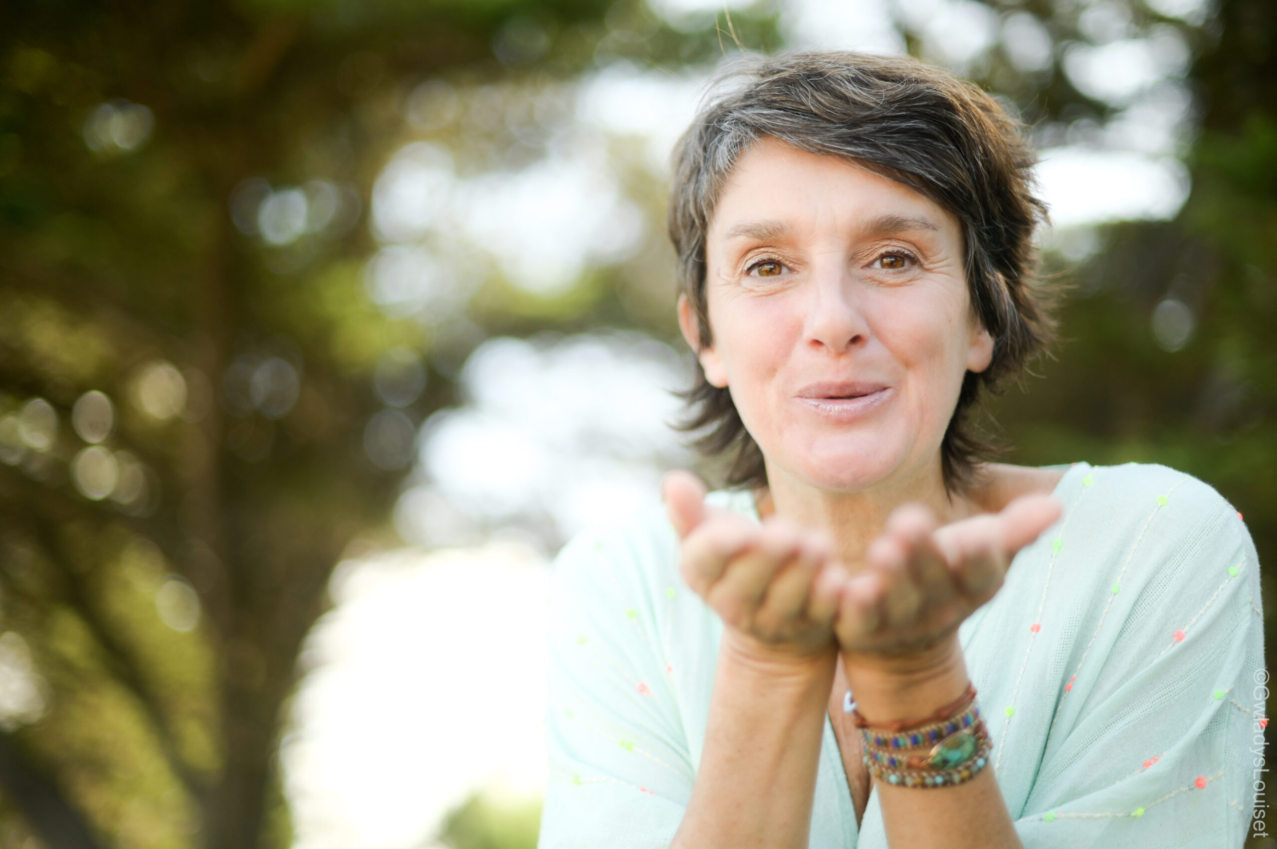 CAROLINE GAUTHIER TRANSMETTANT L'ABONDANCE