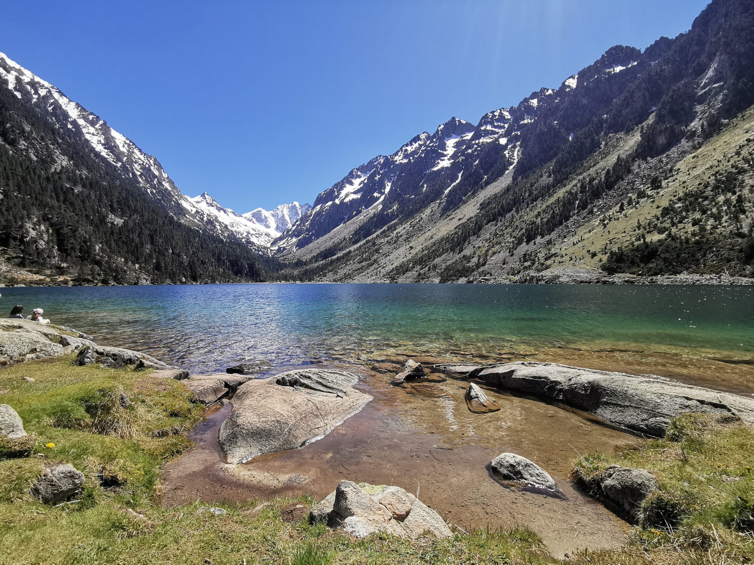 RETRAITE SPIRITUEL EN MONTAGNE AVEC CAROLINE GAUTHIER AU SOMMET LAC DE GAUBE DANS LES PYRÉNÉES